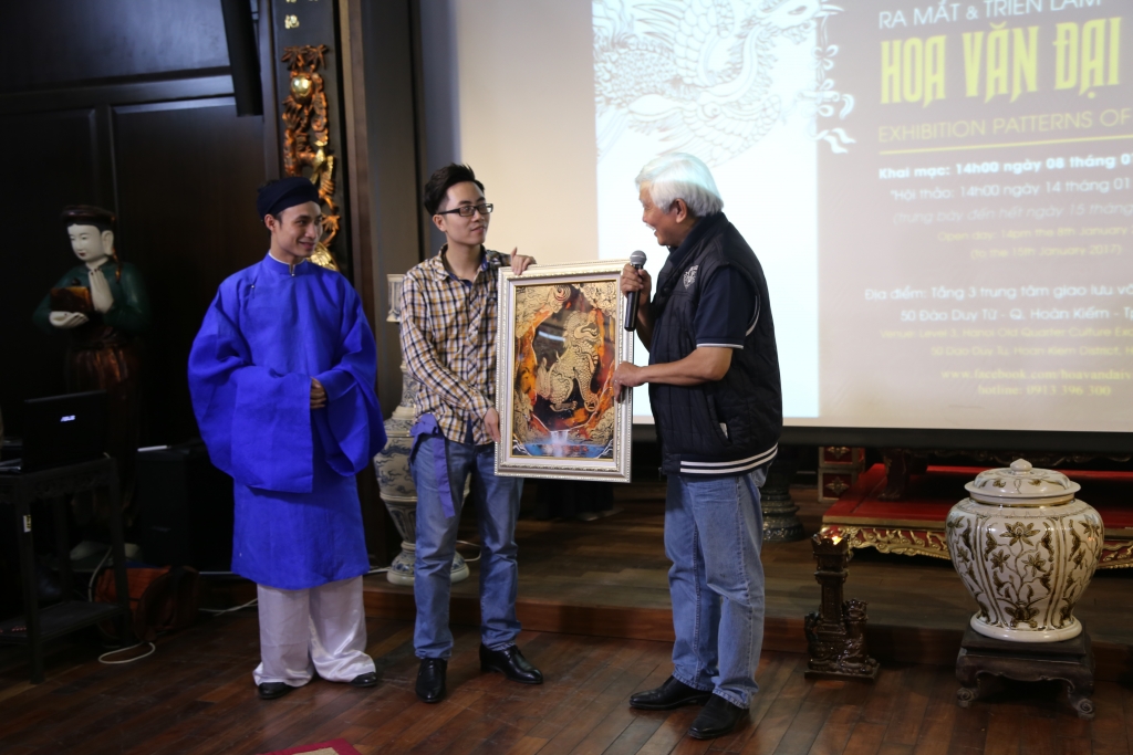 Hoa văn Đại Việt và câu chuyện về 8x, 9x quyết bảo tồn mỹ thuật truyền thống